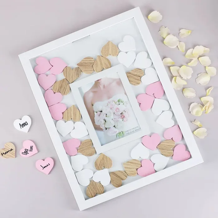 Gästebuch – Bilderrahmen mit Holzherzen