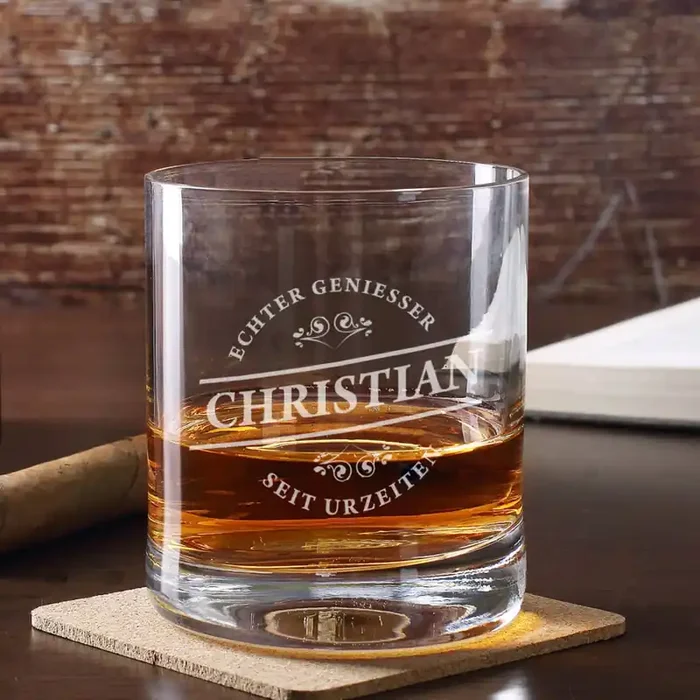 Graviertes Whiskyglas Echter Geniesser mit Wunschnamen